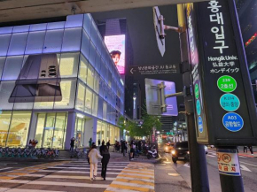 홍대입구역 2번출구